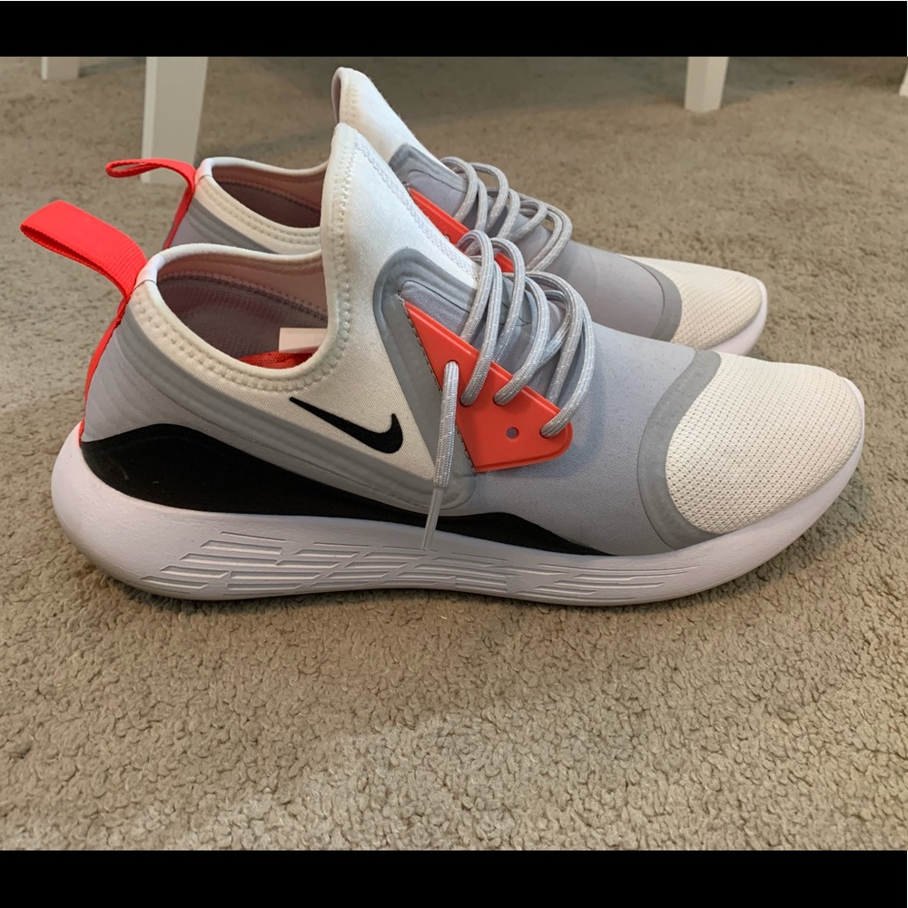 Nike Lunar Charge “Infrared” size 13